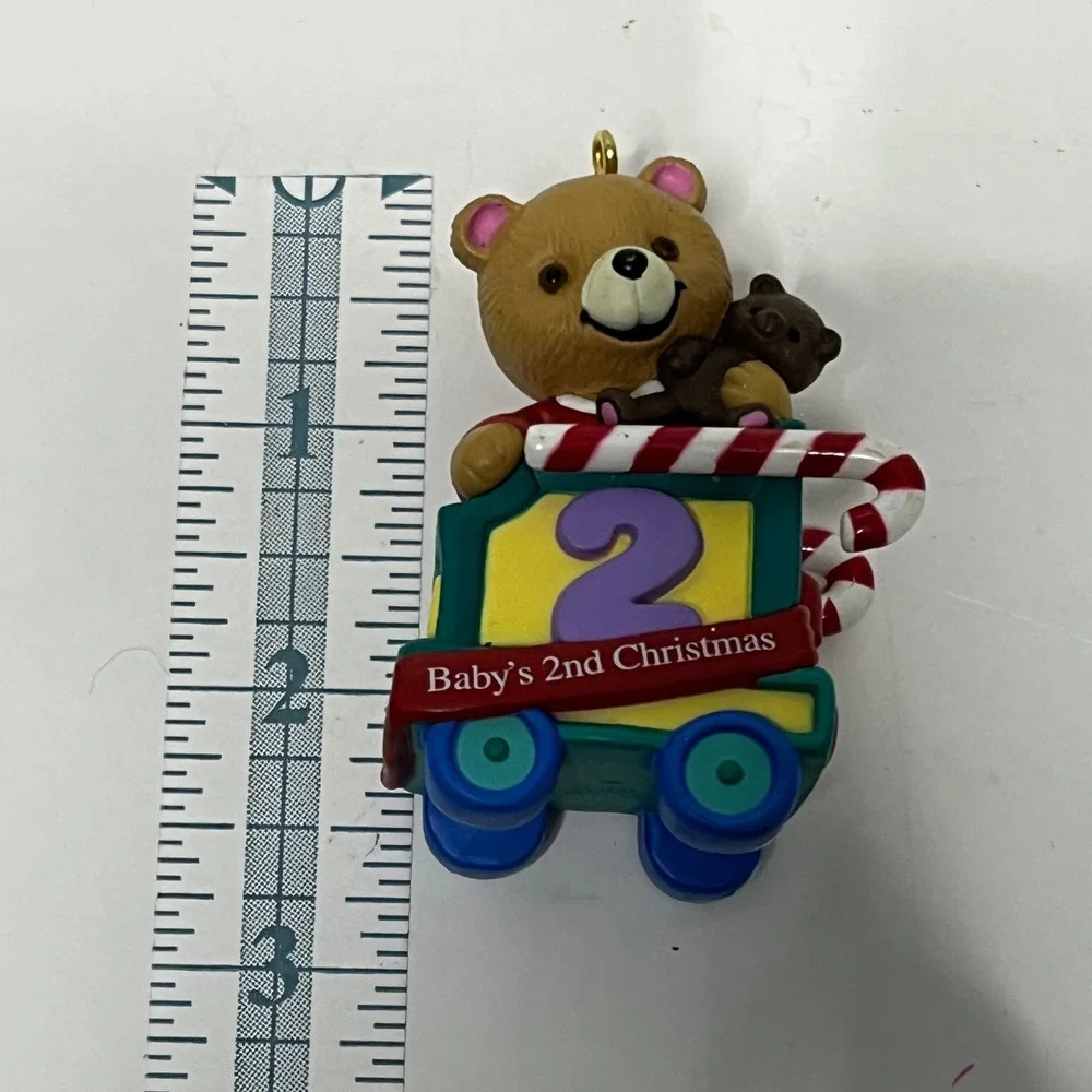 1999 Hallmark Keepsake Ornament Baby's 2nd Christmas Teddy Bear‎ Candy Cane